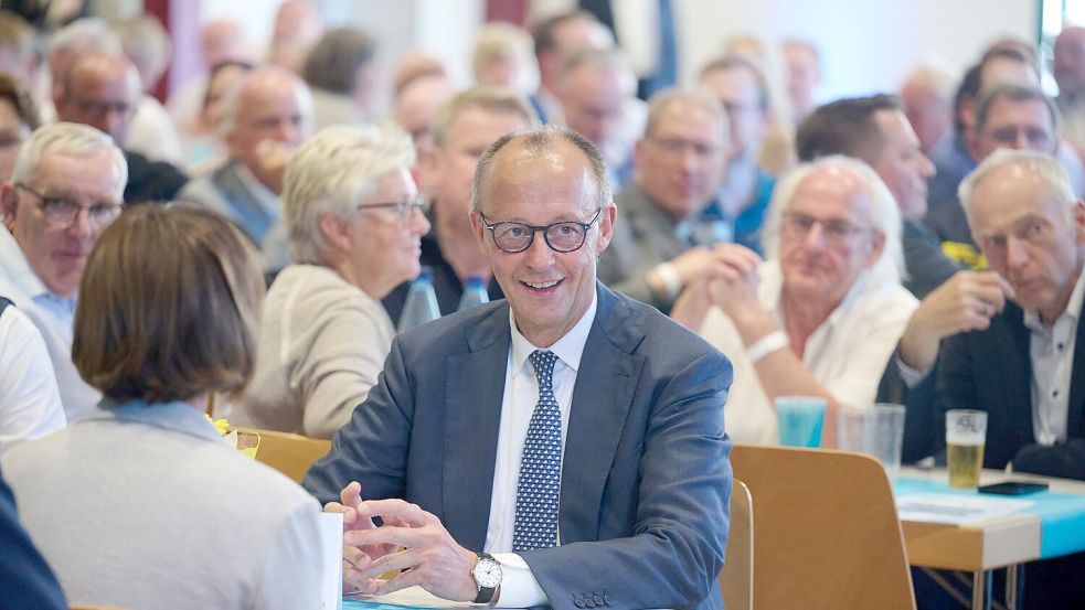 Ein Wohlfühltermin für Friedrich Merz: Eine CDU-Festveranstaltung in seiner Heimat Arnsberg. Foto: Bernd Thissen