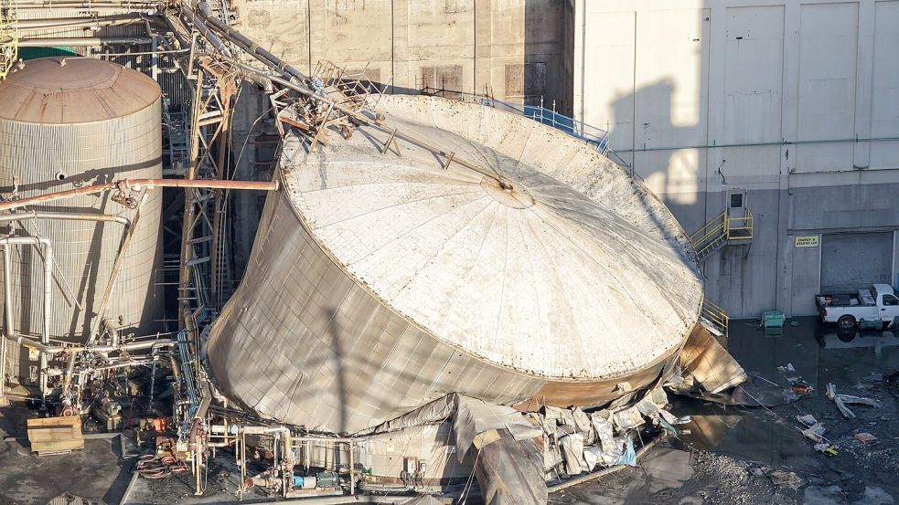 Ein Tank mit mehreren Millionen Litern Flüssigkeit ist in den USA implodiert. Foto: Karen Ducey/The Seattle Times/dp