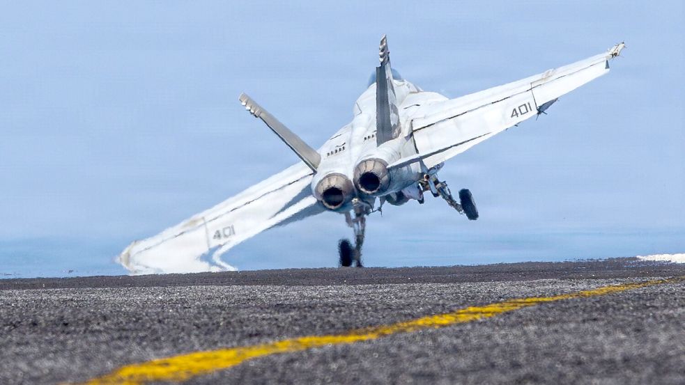 Das US-Militär hatte in der Nacht zu Donnerstag iranischen Angaben zufolge einen Bereich des Flughafens in der Hafenstadt Bandar Abbas attackiert. Foto: Uncredited/US Central Command/dp