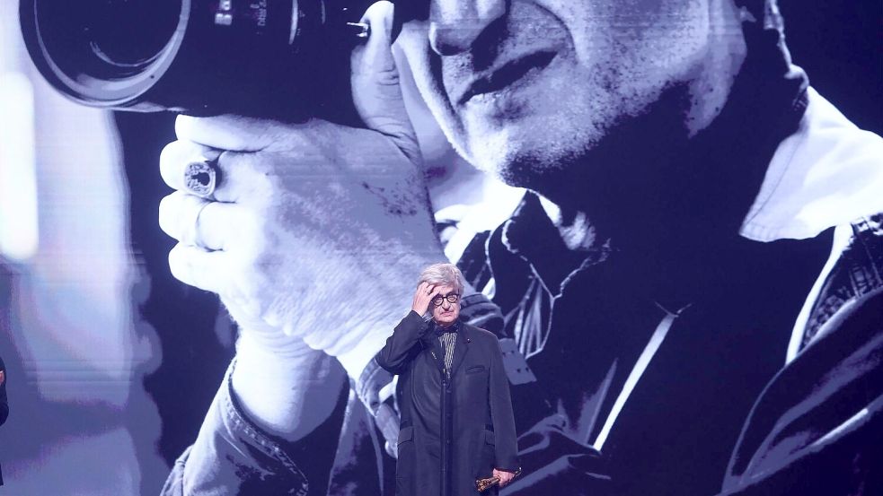 Wim Wenders wurde mit einem Ehrenpreis ausgezeichnet. Foto: Christoph Soeder/dpa
