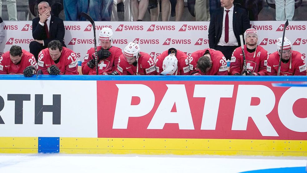 Großer Frust bei den Schweizern nach der erneuten Final-Niederlage. Foto: Darko Bandic