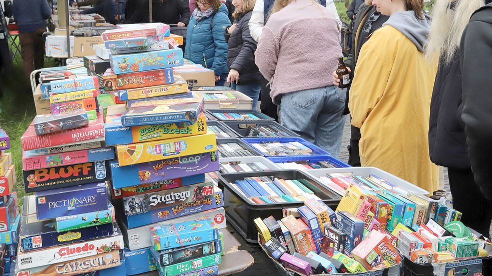 50.000 Besucher kamen zum Riesenflohmarkt nach Elisabethfehn. Foto: Hans Passmann