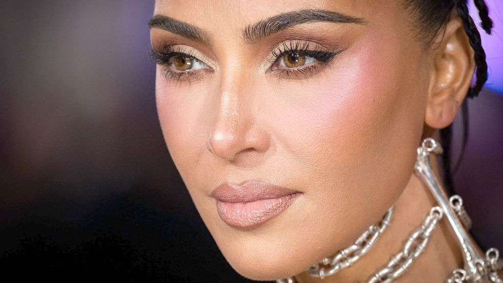 Kim Kardashian hat auf Instagram ein 20-teiliges Foto- und Videoalbum mit Eindrücken der vergangenen Wochen geteilt. (Archivbild) Foto: Scott A Garfitt/Invision/dpa
