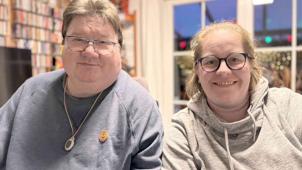 Andreas Kühnel und Andrea Dirks sind die ehrenamtlichen Behindertenbeauftragten der Gemeinde Ihlow. Foto: Christin Wetzel