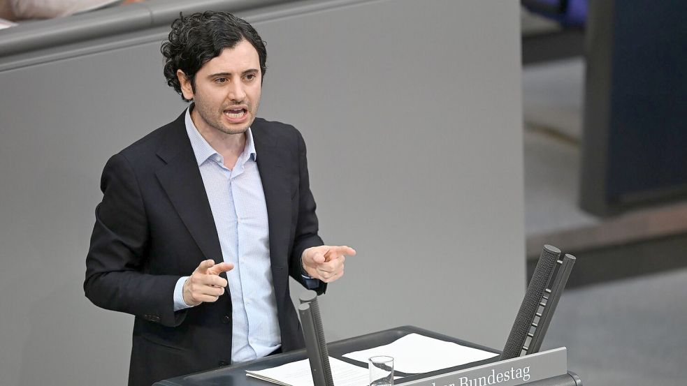 Hakan Demir, Innenpolitiker der SPD, spricht mit Blick auf die geplanten Rückführungszentren in Drittstaaten von einer „Phantomdebatte“. (Archivfoto) Foto: Markus Lenhardt
