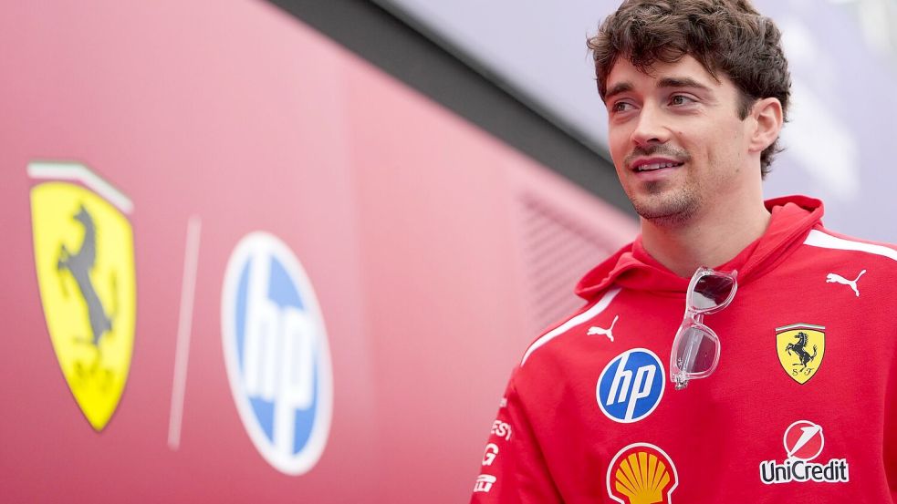 Er bekommt einen neuen Vertrag bei Ferrari. (Archivbild) Foto: Asanka Brendon Ratnayake/AP/dpa