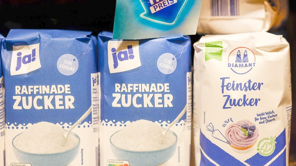 Eigenmarken und Herstellermarken stehen im Regal vielfach direkt nebeneinander. Foto: Thomas Banneyer