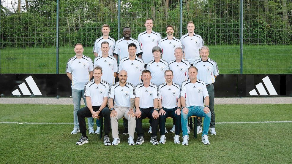 Erst vor wenigen Wochen traf sich das Team von 2006. Foto: -/adidas/dpa