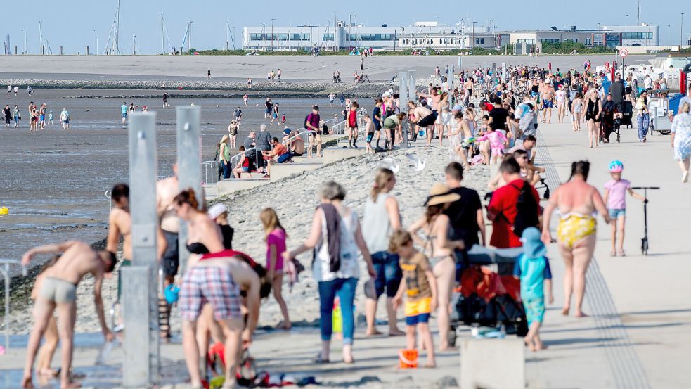 Die Zahl der Übernachtungen in Norddeich ist leicht zurückgegangen. Foto: DPA/Hauke-Christian Dittrich