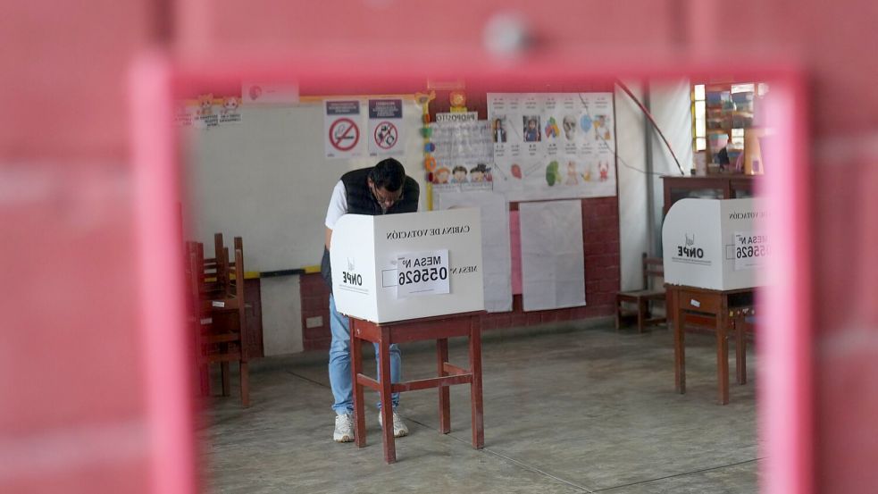 Zur Stichwahl waren mehr als 27 Millionen Peruaner aufgerufen. Foto: Rodrigo Abd