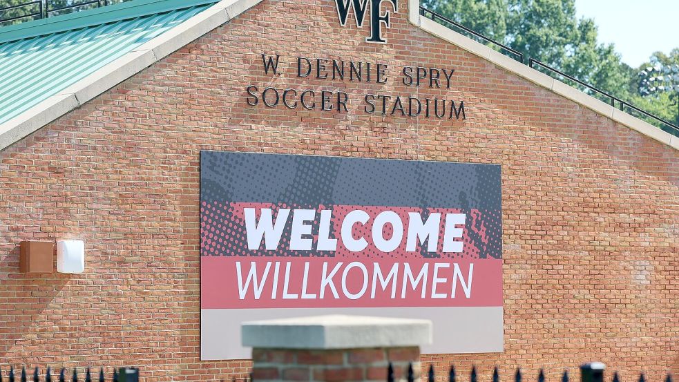 Die Nationalmannschaft reist in ihr WM-Quartier nach Winston-Salem. Foto: Jan Woitas