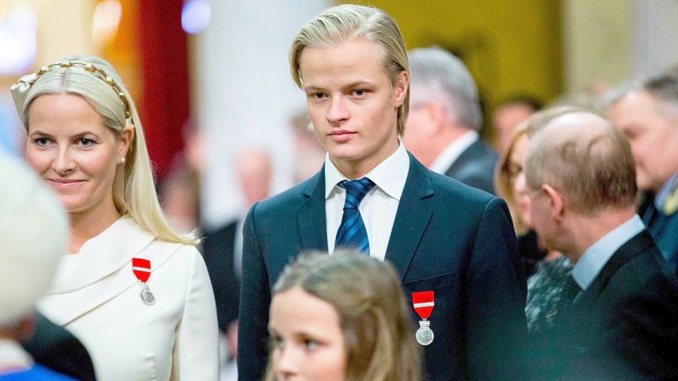Ein Bild aus glücklicheren Zeiten: Mette-Marit (links) und ihr Sohn Marius. (Archivbild) Foto: Vegard Wivestad Grott/NTB SCANPI