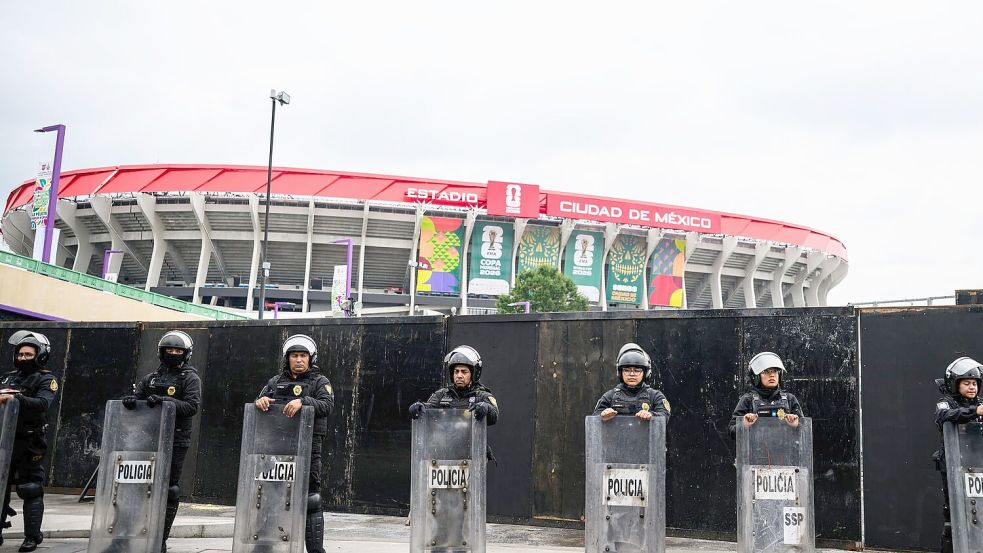 Polizei und Nationalgarde - Mexiko-Stadt setzt auch auf Abschreckung. Foto: Tom Weller