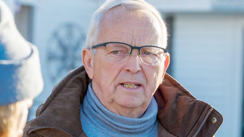 Umweltminister Backhaus stellt Ergebnisse der Senderauswertung vor. Foto: Jens Büttner