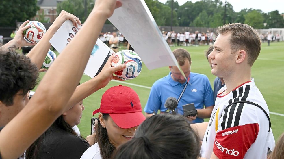 Bei den Fans ist Manuel Neuer sehr beliebt. Foto: Federico Gambarini