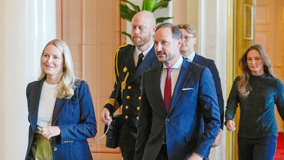 Kronprinz Haakon möchte mehr Zeit mit seiner kranken Frau verbringen. (Archivbild) Foto: Lise Åserud/NTB Pool/dpa