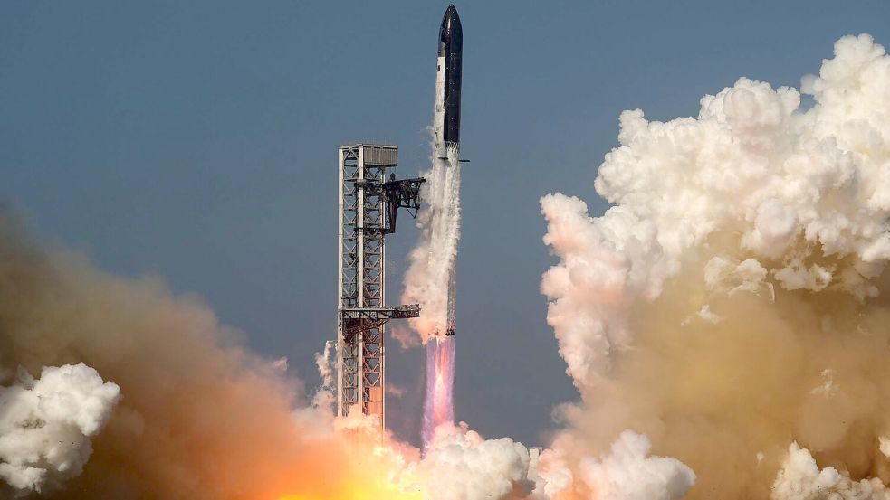 Die Entwicklung der großen Rakete Starship verschlingt Milliarden, soll das Geschäft von SpaceX aber stark voranbringen. (Archivbild) Foto: Eric Gay