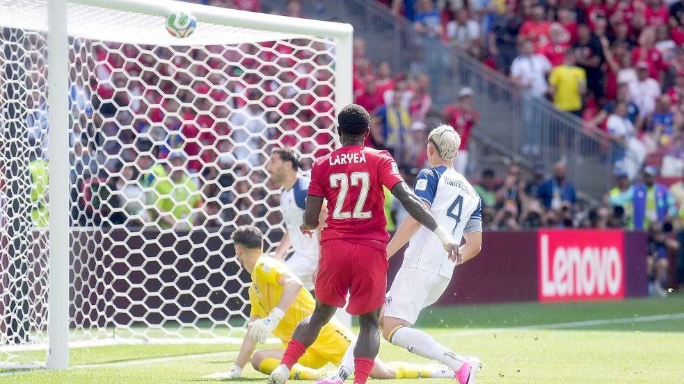 Bosniens Defensive hielt lange Stand. Foto: Nathan Denette