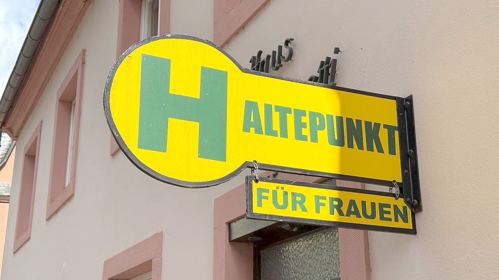 Im Café Haltepunkt können sich wohnungslose Frauen tagsüber aufhalten. Foto: Birgit Reichert/dpa