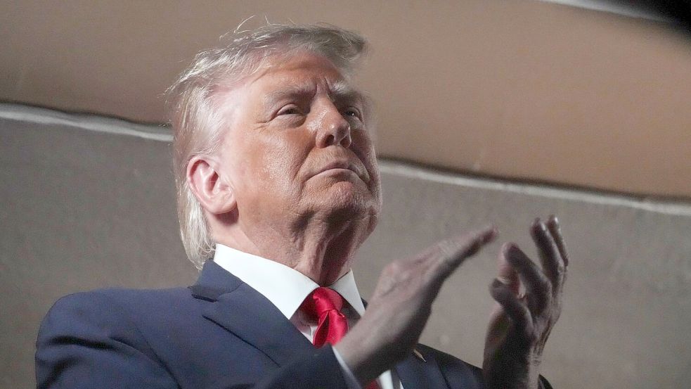 US-Präsident Trump feiert an diesem Sonntag seinen 80. Geburtstag. (Archivbild) Foto: Mark Schiefelbein
