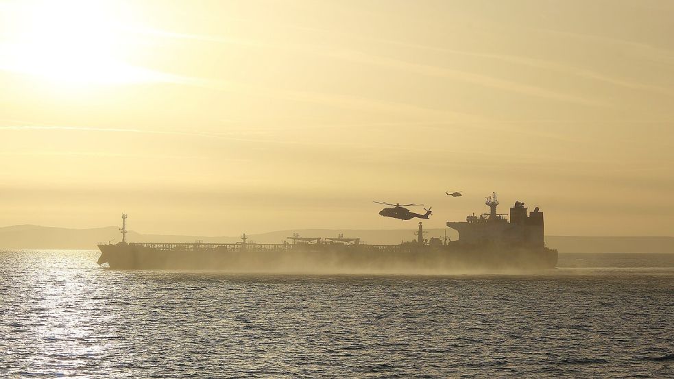 Das Schiff „Smyrtos“ wird jetzt vor der englischen Küste festgehalten. (Handout) Foto: Lphot Hutchins