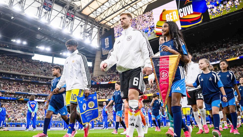 In Houston führte Joshua Kimmich die Nationalelf erstmals als Kapitän in ein WM-Spiel. Foto: Tom Weller