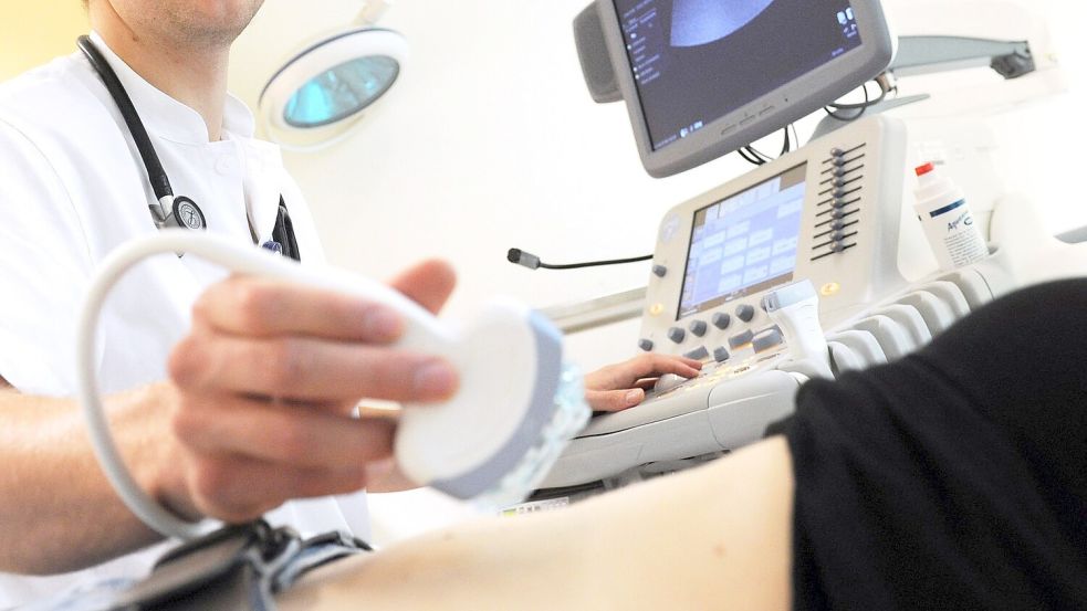 Für bestimmte Ultraschall-Untersuchungen müssen Patienten selbst zahlen. (Archivbild) Foto: Angelika Warmuth