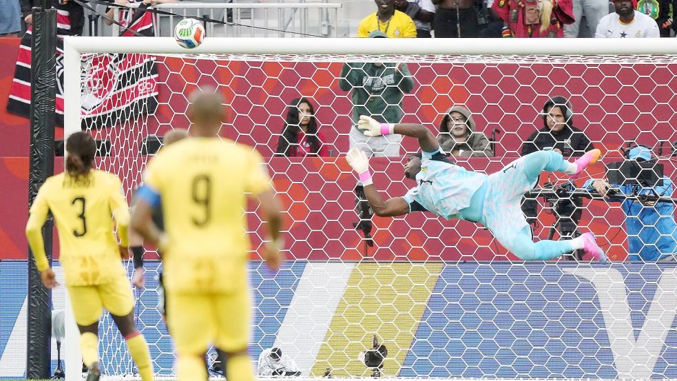 Solche Szenen waren rar im Duell zwischen Ghana und Panama. Foto: Nathan Denette/The Canadian Pres