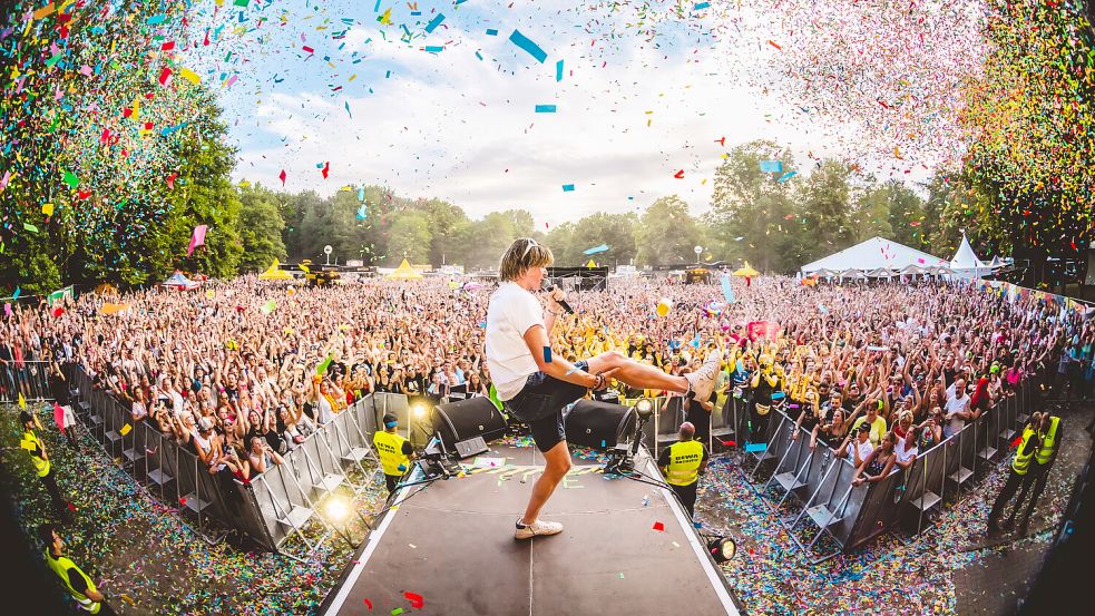 Mehr als nur Party: Die Gewinner der Verlosung erhalten nicht nur Eintrittskarten für die „Aurich Olé“-Party, sondern im Rahmen der Backstagetour auch exklusiv die Gelegenheit, Blicke hinter die Kulissen zu werfen. Foto: Julian Huke