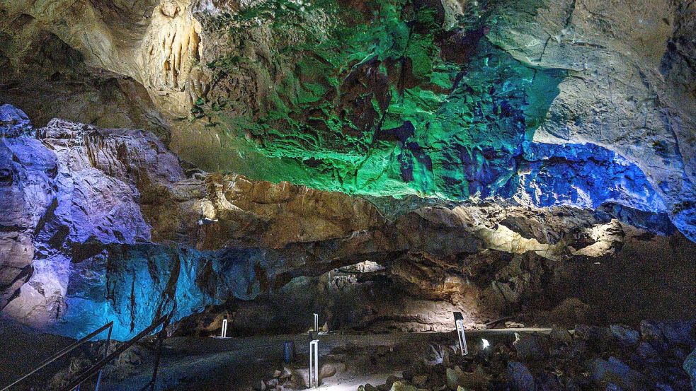 In der Iberger Tropfsteinhöhle herrschen um die 10 Grad Celsius. (Archivbild) Foto: Swen Pförtner