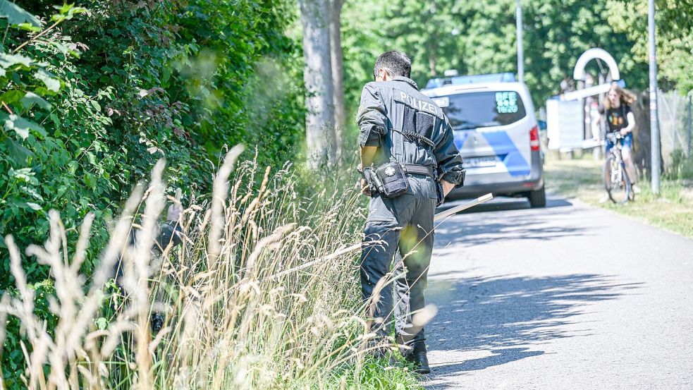 Die Polizei hatte stundenlang gesucht. Foto: Jason Tschepljakow/dpa