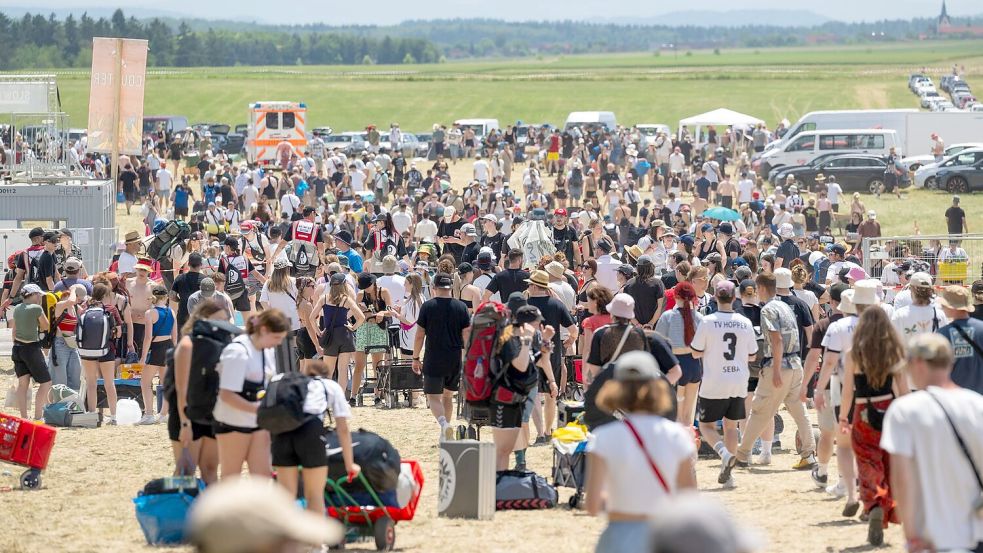 Die Massen versammeln sich. Foto: Silas Stein