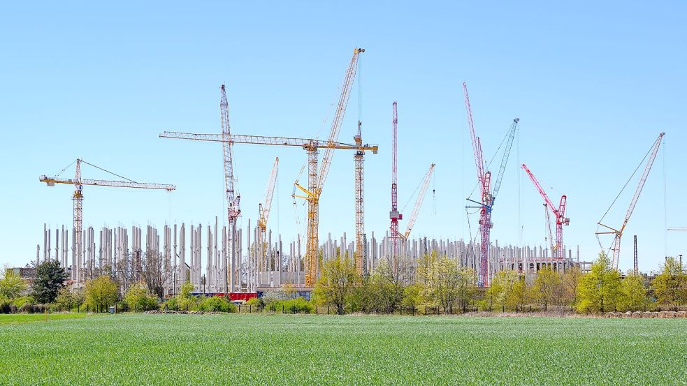 Trotz der Kritik am hohen Strombedarf befürwortet die Mehrheit der Menschen in Deutschland den Bau neuer Rechenzentren. Foto: Patrick Pleul