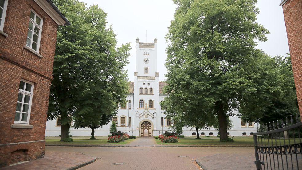 Das Landgericht hat seinen Sitz im Auricher Schloss. Archivfoto: Romuald Banik