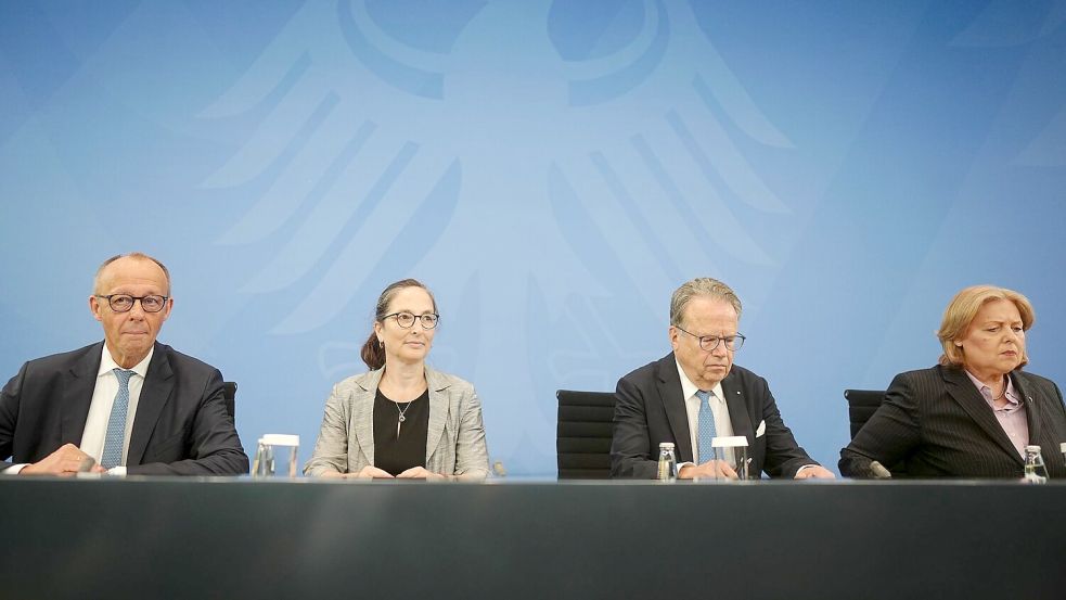 Die 33 Empfehlungen sollen das System der Alterssicherung stabilisieren. Foto: Kay Nietfeld/dpa