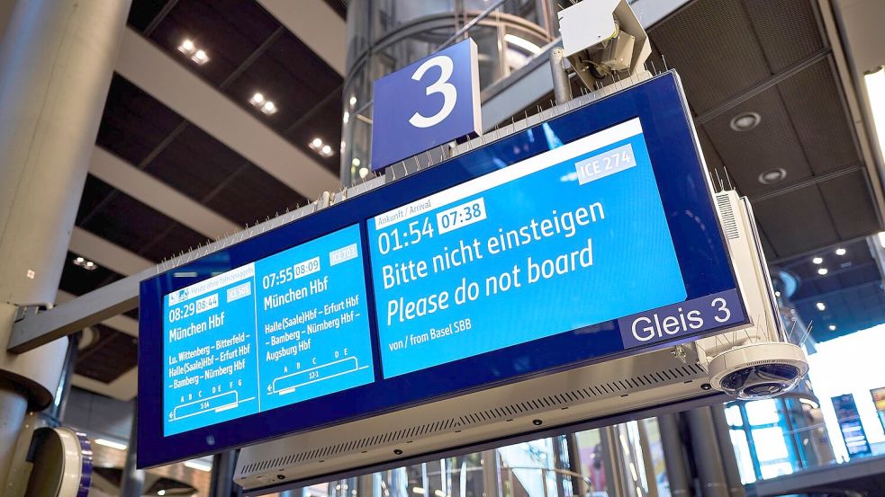 Dieser Zug hatte fast sechs Stunden Verspätung. „War interessant auf jeden Fall“, sagt Fahrgast Cziczi. Foto: Michael Ukas