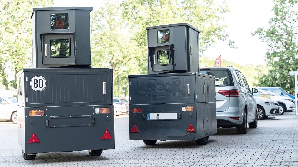 Zwei dieser „Blitzer-Anhänger“ gibt es nun im Landkreis Aurich.Foto: Landkreis Aurich
