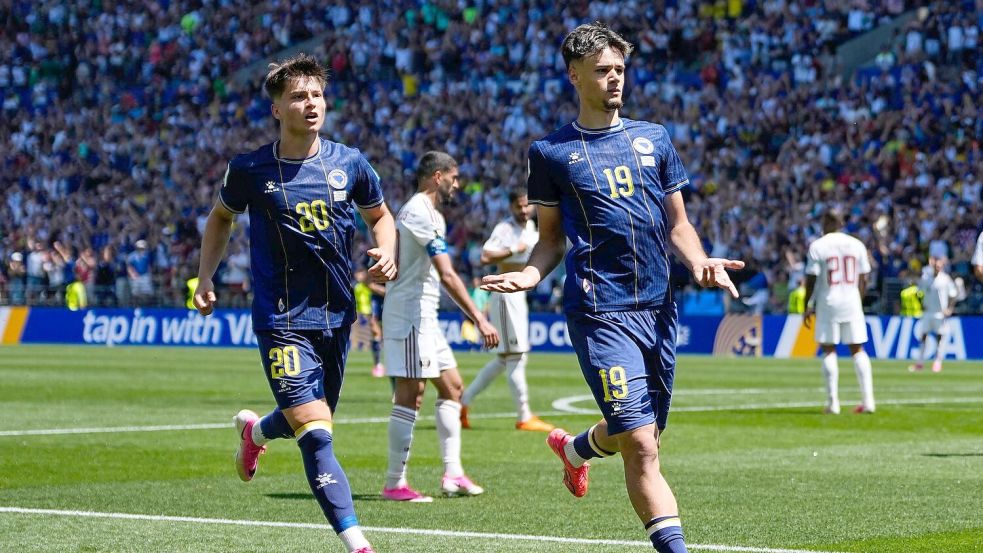 Kerim Alajbegovic (r.) brachte Bosnien-Herzegowina in Führung. Foto: Lindsey Wasson