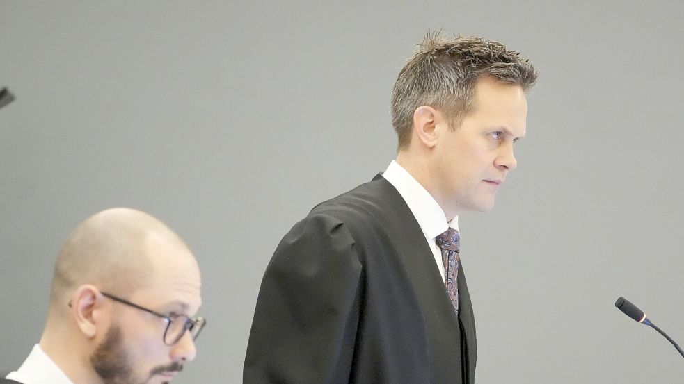 Staatsanwalt Sturla Henriksbø (rechts) möchte, dass Høiby zu einer längeren Gefängnisstrafe verurteilt wird. (Archivbild) Foto: Ole Berg-Rusten/NTB/dpa
