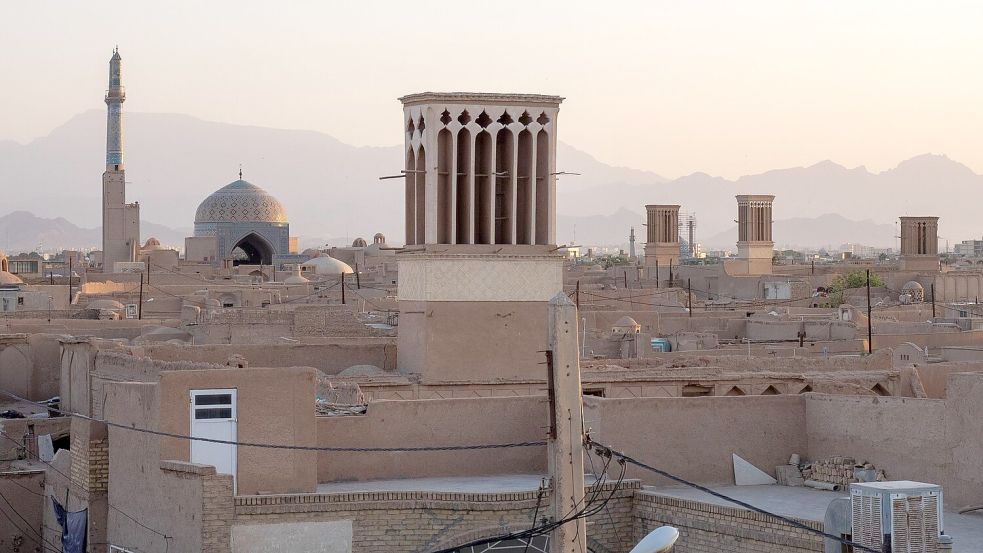 Windtürme gibt es im Iran schon seit Jahrhunderten. (Archivbild) Foto: Arne Bänsch/dpa