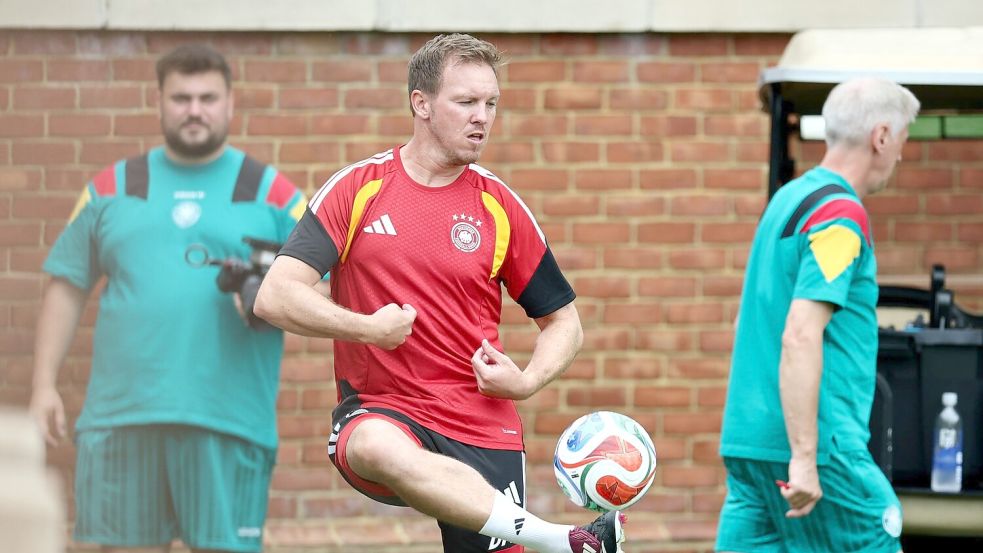 Julian Nagelsmann steht vor einem seiner wichtigsten Spiele als Bundestrainer. Foto: Christian Charisius/dpa