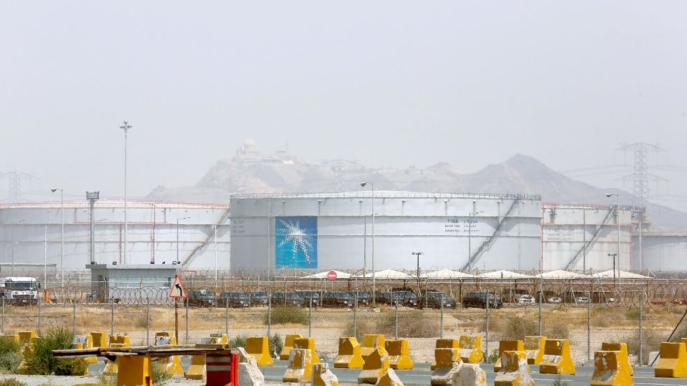 Saudi-Arabien kann einen Teil seines Öls über Pipelines auf den Weltmarkt bringen. (Archivbild) Foto: Amr Nabil/AP/dpa
