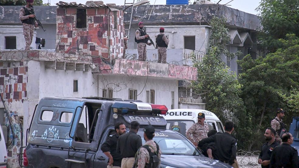 Nach dem Angriff in Karachi mit drei Toten pakistanischen Sicherheitskräften hat Pakistan Ziele in Afghanistan angegriffen. Foto: Ali Raza