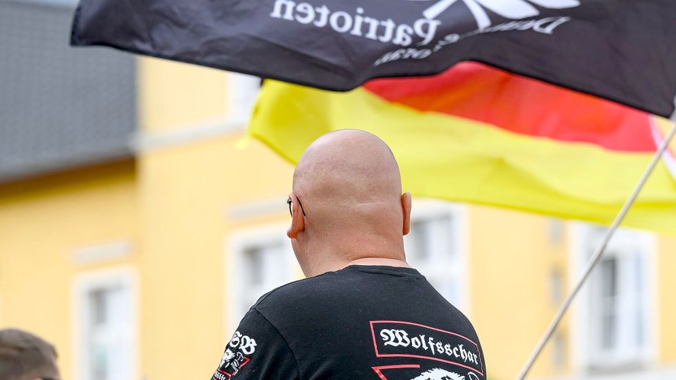 Den größten Zuwachs sieht das Bundesamt für Verfassungsschutz bei den Rechtsextremisten. (Symbolbild) Foto: Patrick Pleul