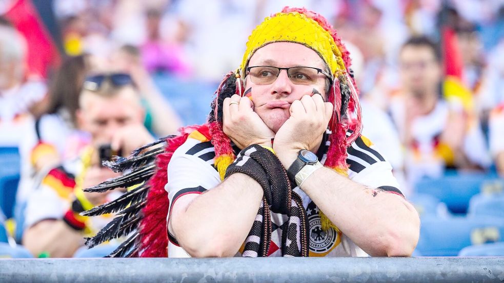 Nach dem WM-Aus könnte die miese Stimmung im Fußball auch auf andere Bereiche übergreifen. Foto: Tom Weller