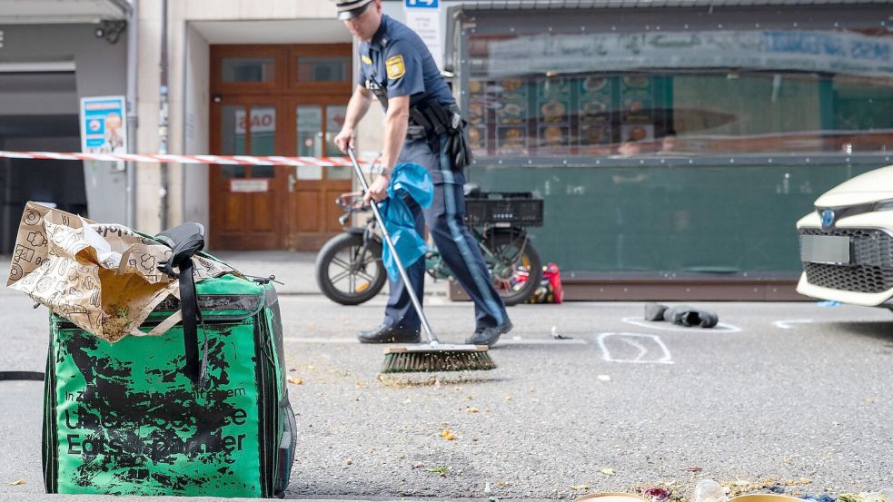 Polizisten und Rettungskräfte rückten zum Ort des Geschehens aus. (Symbolbild) Foto: Lennart Preiss