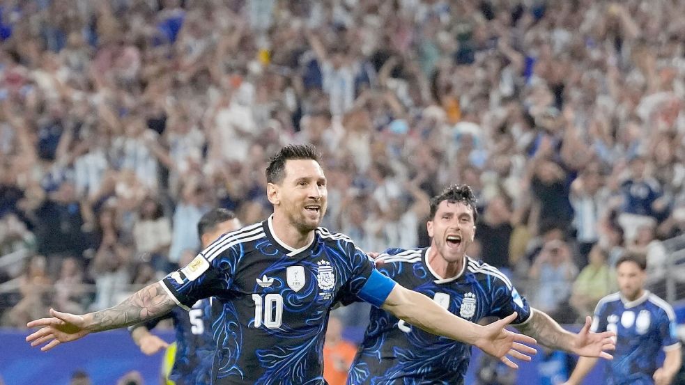 Wirbt für den neuen Spiderman-Film: Fußball-Star Lionel Messi. Foto: Tony Gutierrez