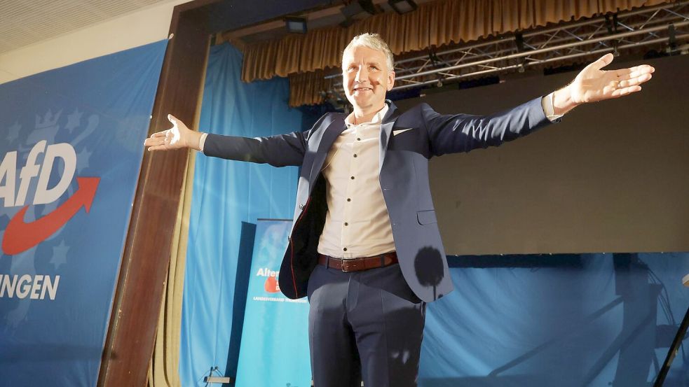 Thüringens AfD-Landespartei- und Fraktionschef Björn Höcke unterstützt einen Antrag zur Änderung der Unvereinbarkeitsliste der AfD. (Archivbild) Foto: Bodo Schackow