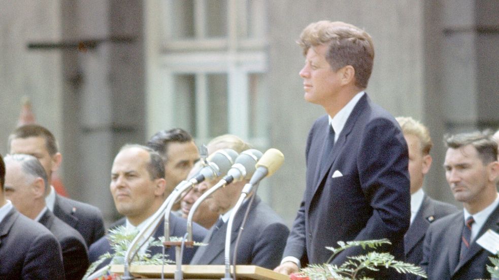 In der Amtszeit von Präsident John F. Kennedy erreichte die Amerika-Begeisterung in Deutschland vermutlich ihren Höhepunkt (Archivbild). Foto: Heinz-Jürgen Göttert/dpa