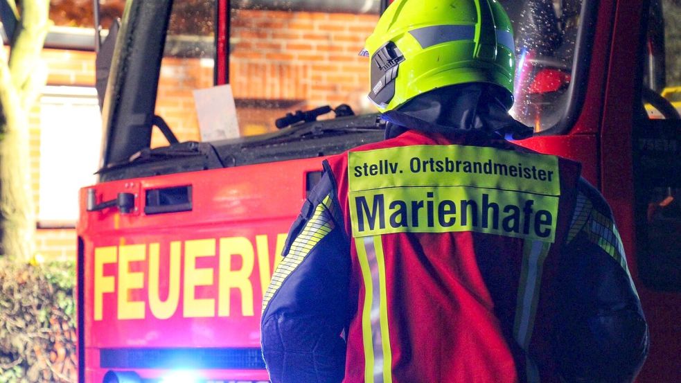 Christof Rau ist seit 2019 Mitglied der Feuerwehr Brookmerland Ost (vormals Marienhafe) und auch deren stellvertretender Ortsbrandmeister. Foto: Justin Herzig